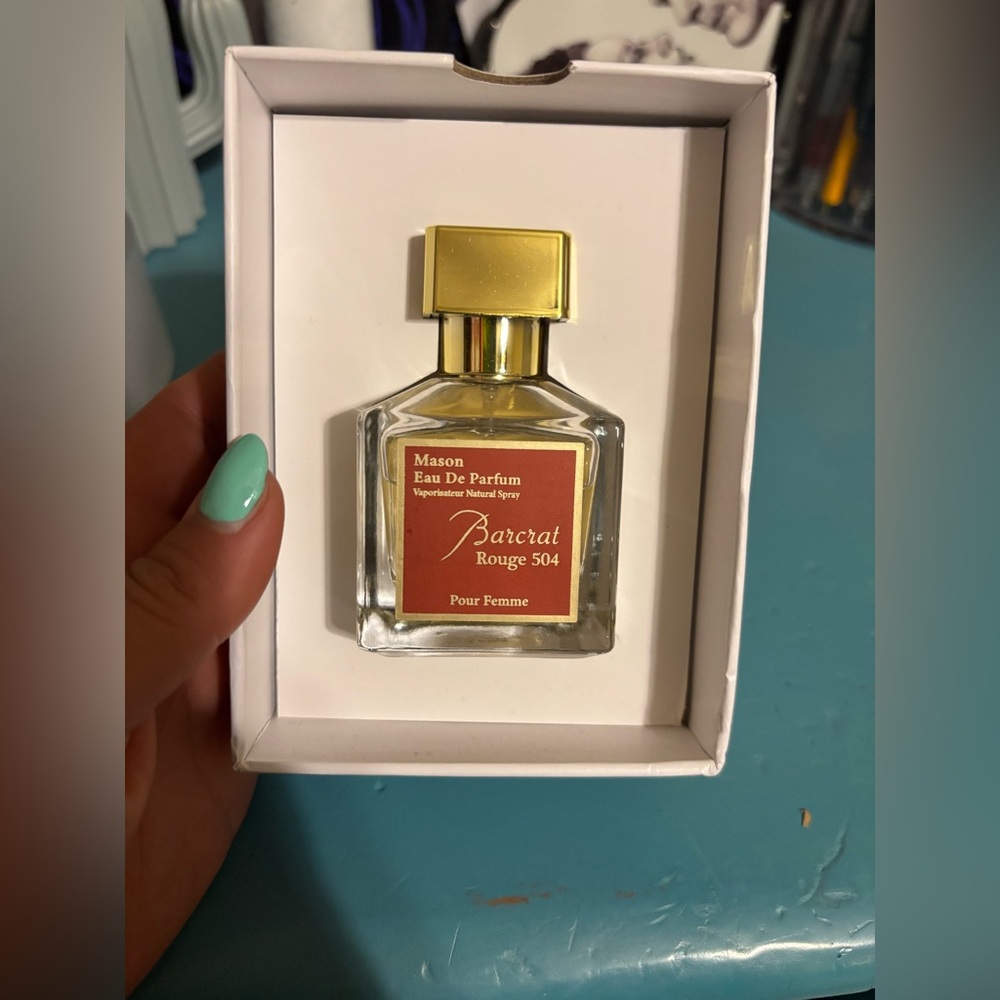 Perfume - Picture 3 of 3